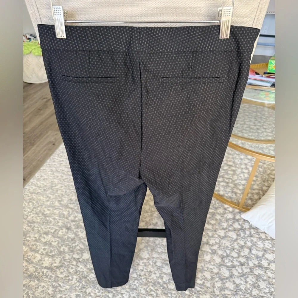 Crosby Size 6 Black Patterned Ankle Pants Slim Fit Stretch Career Workwear - Picture 6 of 8